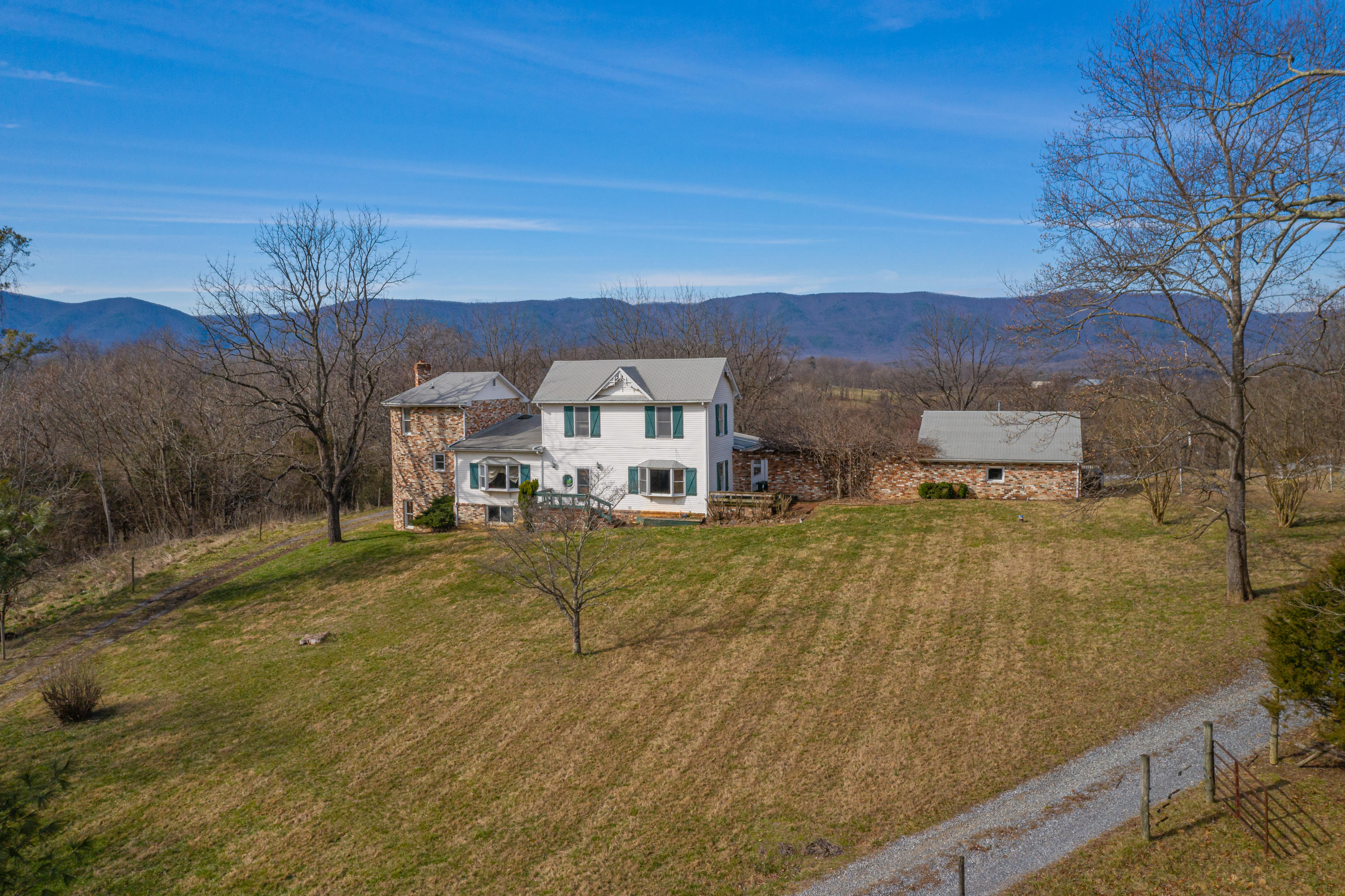 3086 Country Club Road Troutville, VA 24175 - Photo 1 of 39 Front