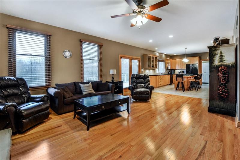 186 Davidson Road Mars, PA 16046 - Photo 4 of 25