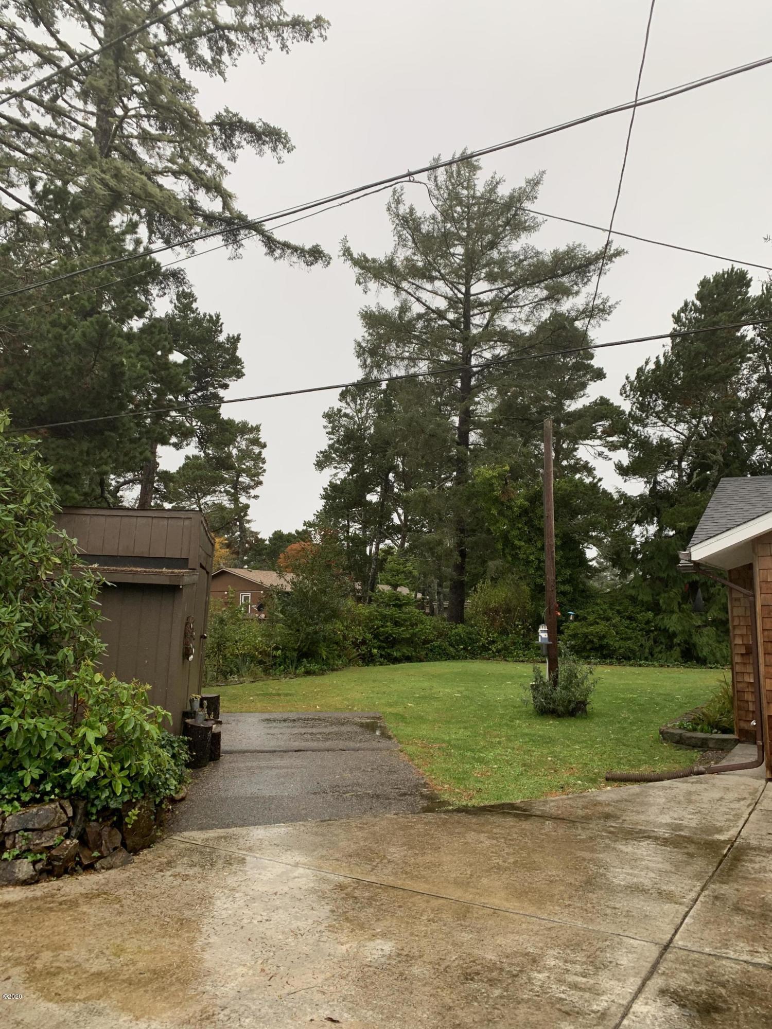 6835 Southwest Inlet Avenue Lincoln City, OR 97367 - Photo 35 of 48 Walk to shed
