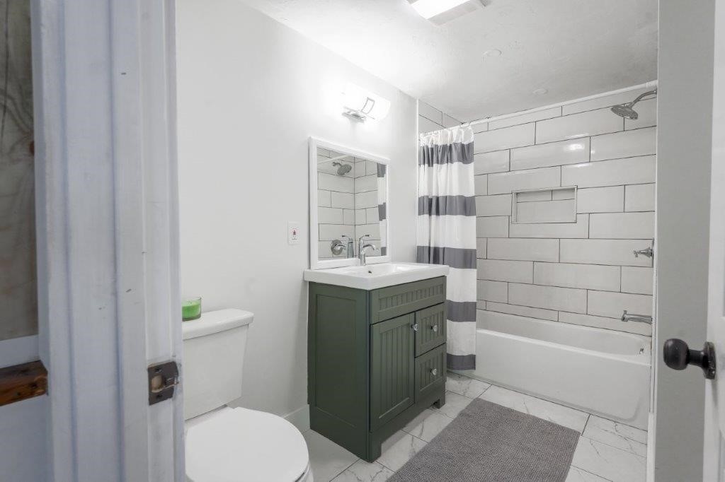 55 Salisbury Road Glocester, RI 02814 - Photo 8 of 18 Gallery Image 8