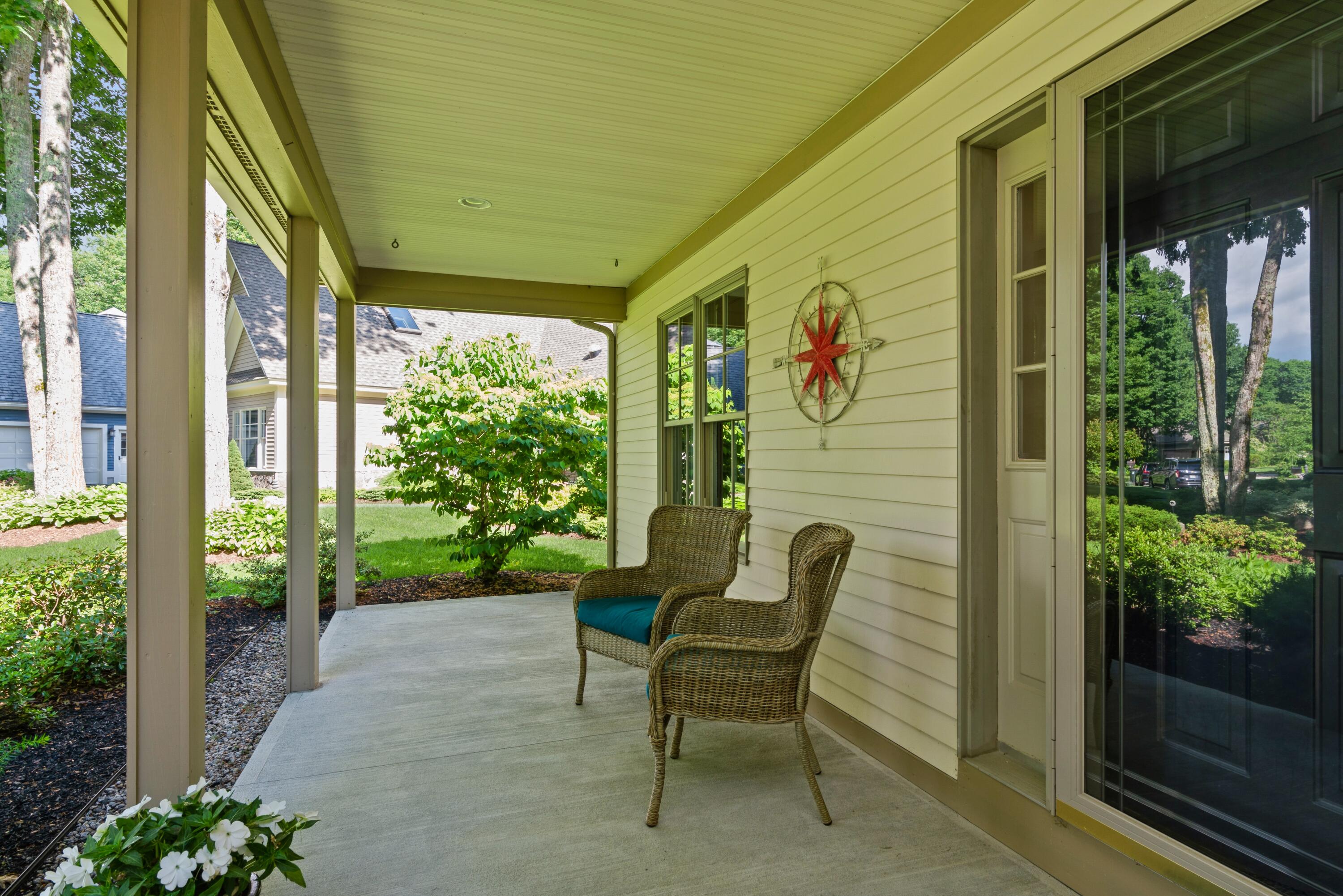 18 Landing Road Saco, ME 04072 - Photo 4 of 34 Wonderful Front Porch