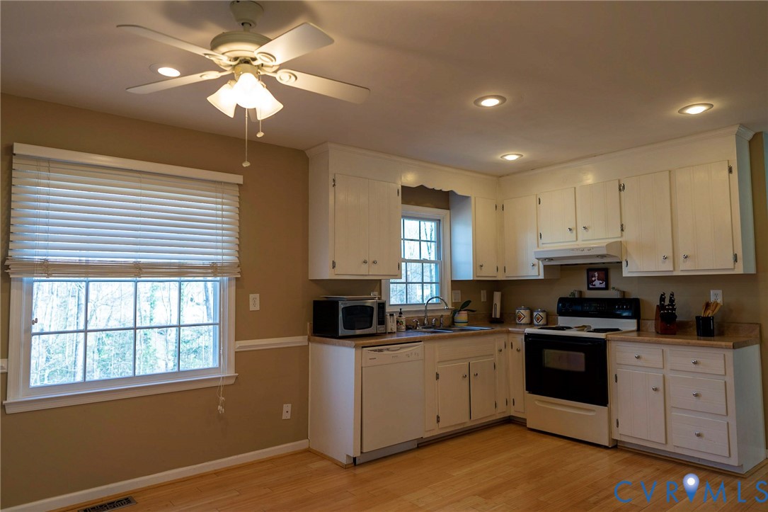 4743 Fordham Road Chesterfield, VA 23236 - Photo 11 of 33 Gallery Image 11