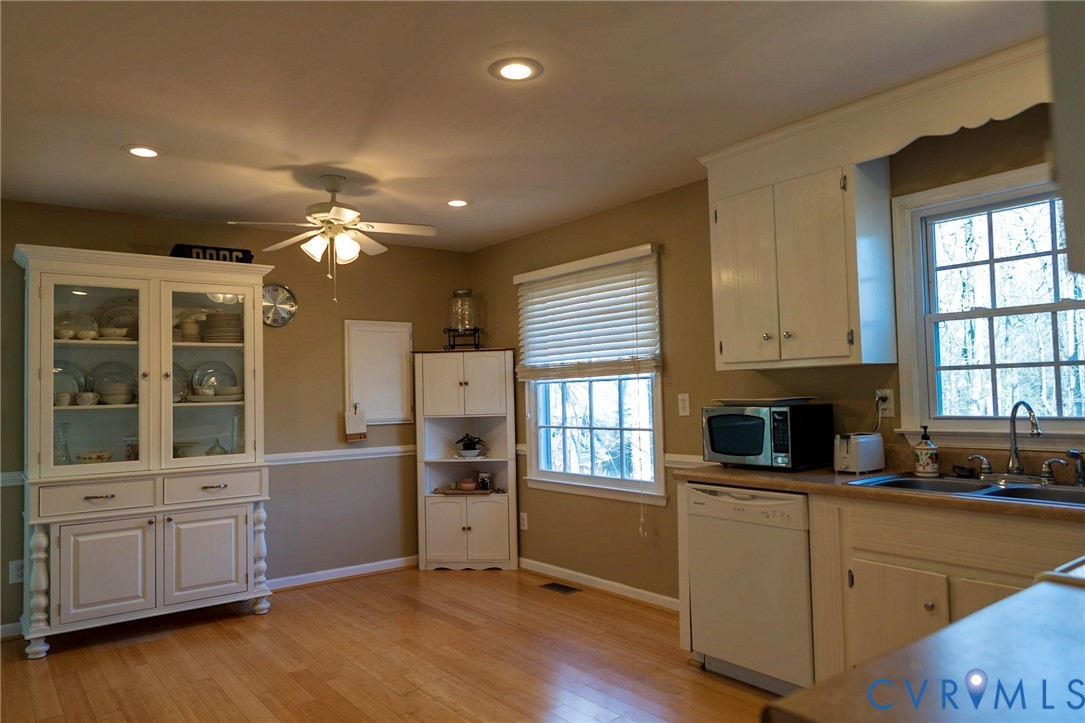 4743 Fordham Road Chesterfield, VA 23236 - Photo 13 of 33 Gallery Image 13