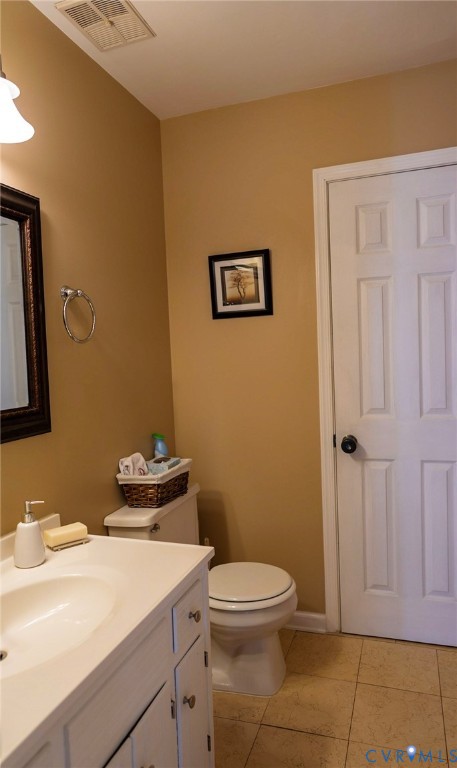 4743 Fordham Road Chesterfield, VA 23236 - Photo 14 of 33 1st floor 1/2 Bathroom