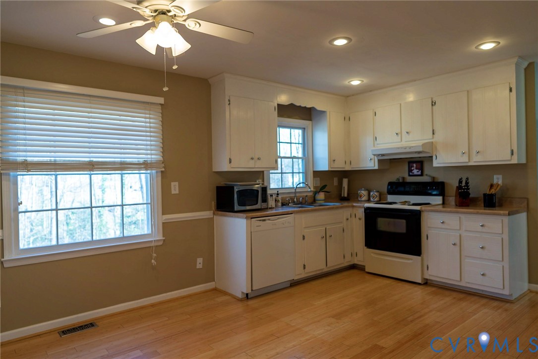 4743 Fordham Road Chesterfield, VA 23236 - Photo 9 of 33 Gallery Image 9