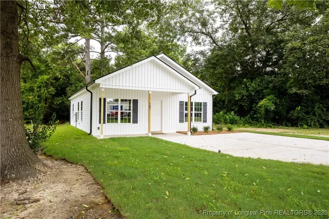 $234,000 | 707 North Wilson Avenue, Dunn, NC 28334