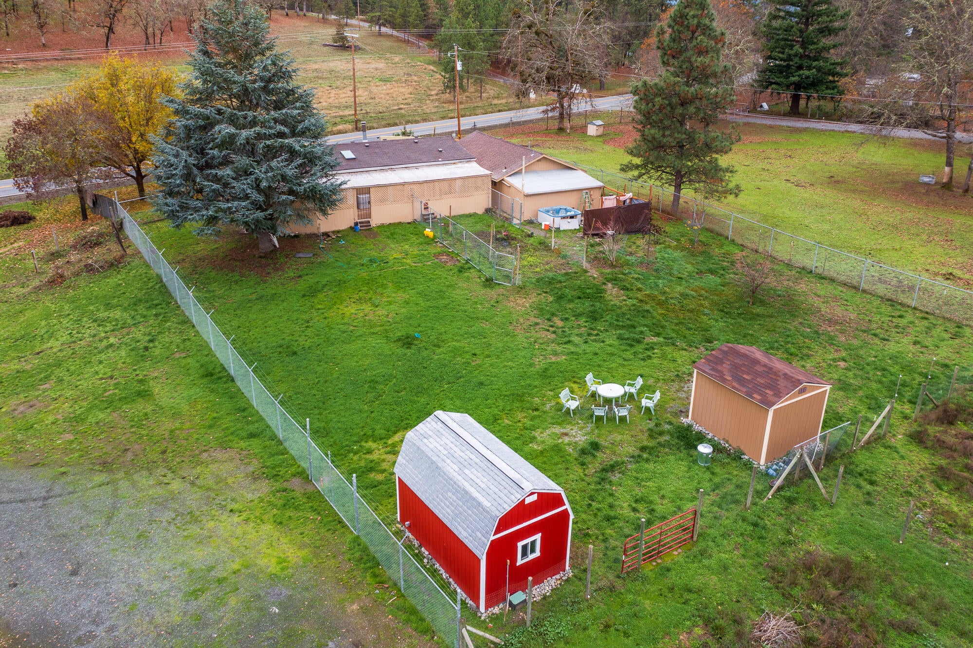 2530 Robertson Bridge Road Grants Pass, OR 97526 - Photo 28 of 36 2530 Robertson Bridge Rd-028