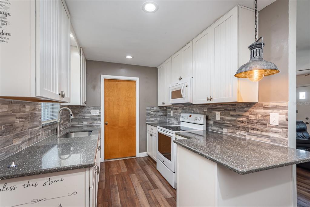 404 Grand Rondo East Crescent City, FL 32112 - Photo 14 of 40