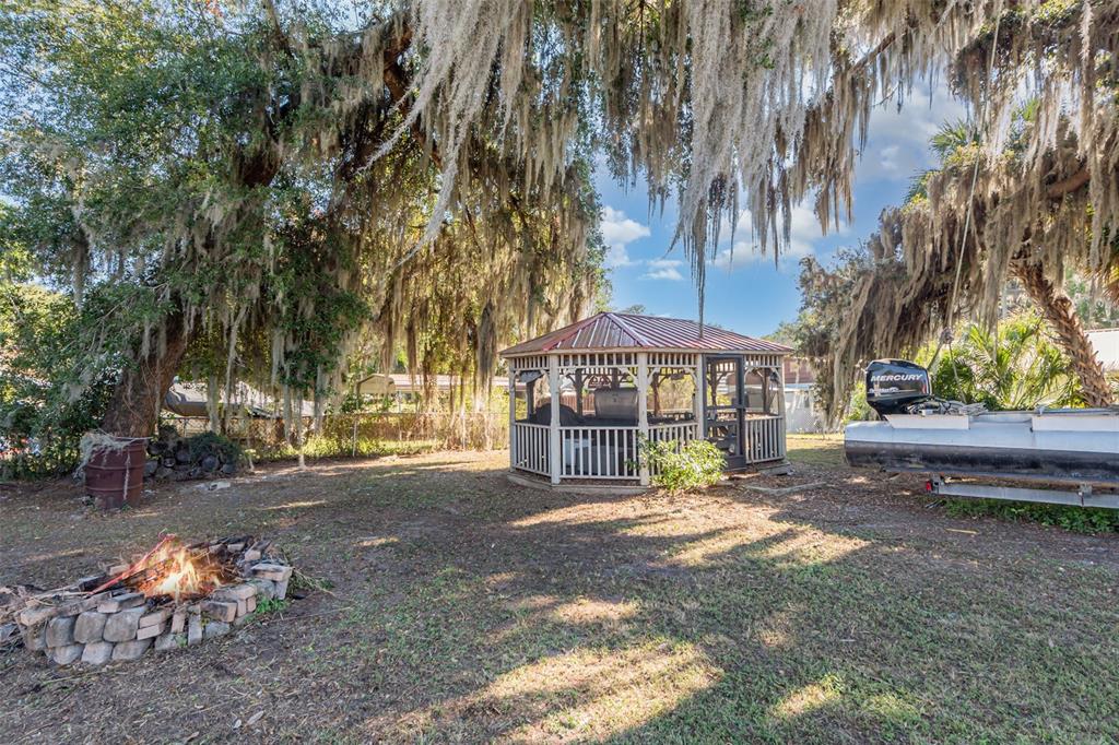 404 Grand Rondo East Crescent City, FL 32112 - Photo 28 of 40