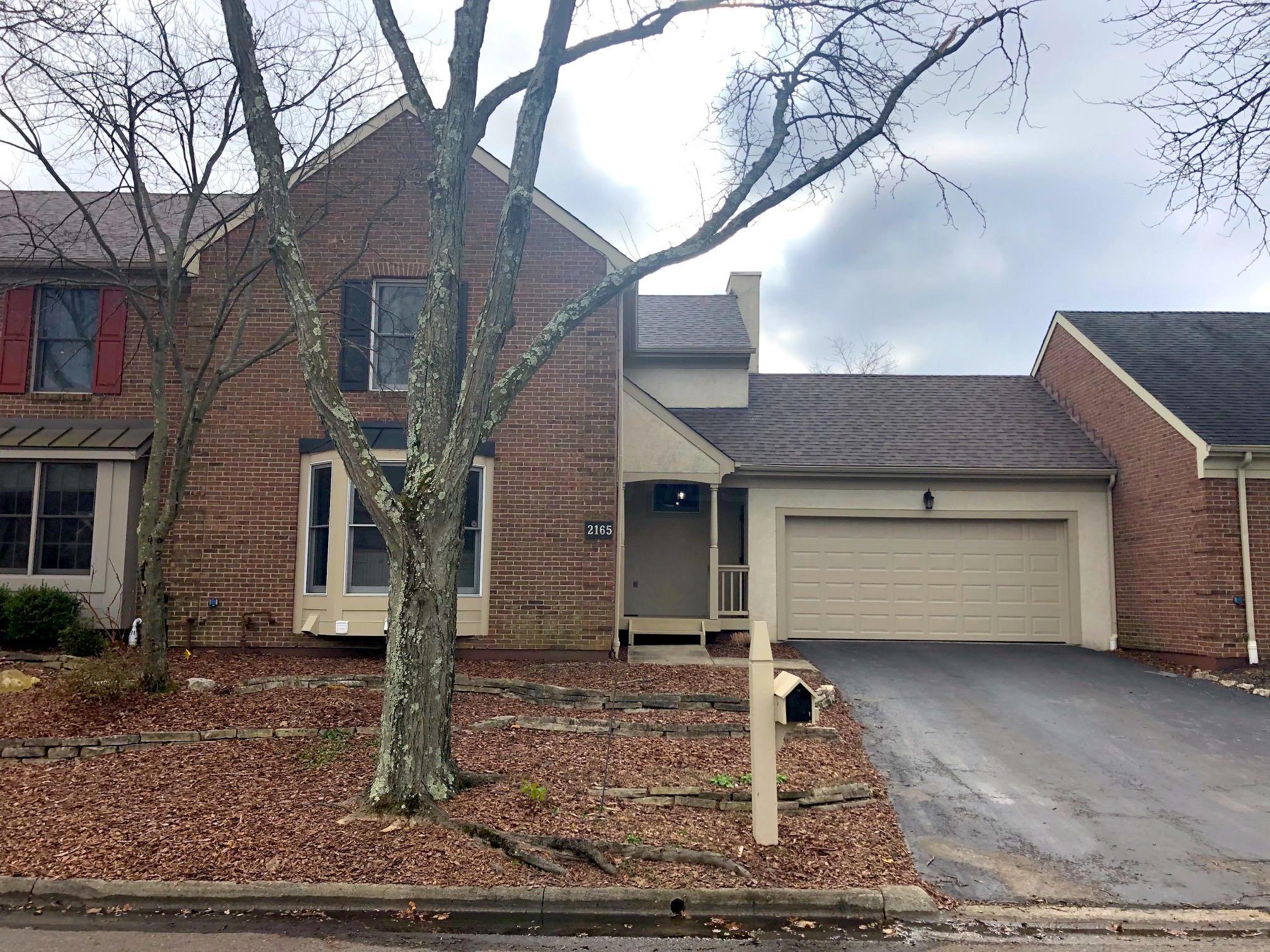 2165 Sandston Road Columbus, OH 43220 - Photo 2 of 41