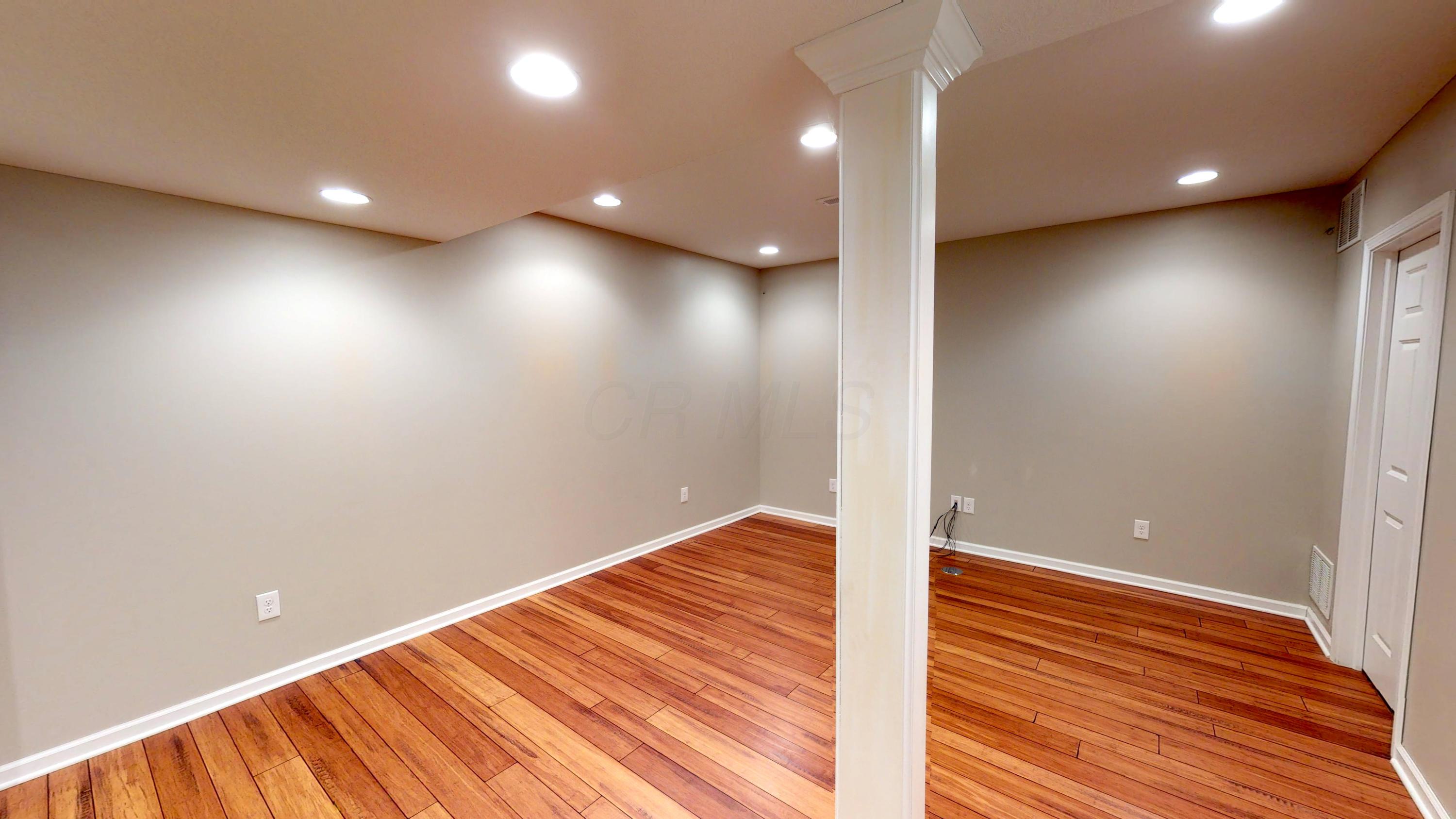 2165 Sandston Road Columbus, OH 43220 - Photo 31 of 41