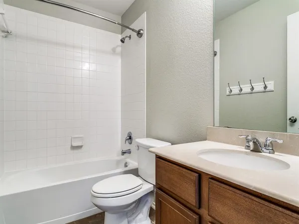 $2,150 | 430 Paddock Lane, Celina, TX 75009