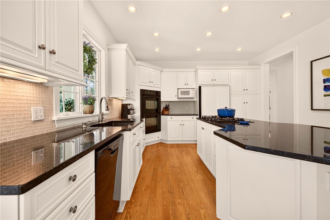 5 Risewood Lane Pittsford, NY 14534 - Photo 12 of 44