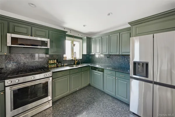 $1,898,000 | 141-16 11th Avenue | Whitestone