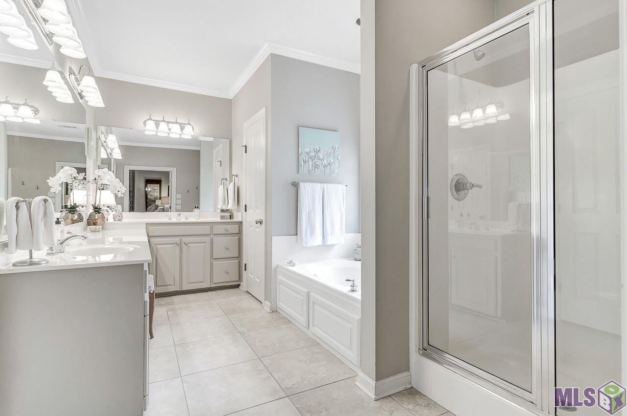 9243 Homestead Drive Baton Rouge, LA 70817 - Photo 15 of 33 Master Bath