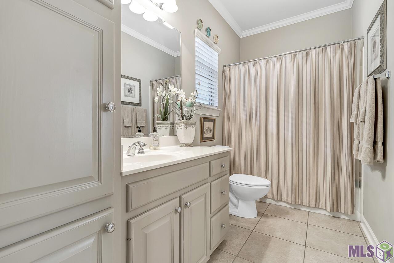 9243 Homestead Drive Baton Rouge, LA 70817 - Photo 23 of 33 Full Bathroom