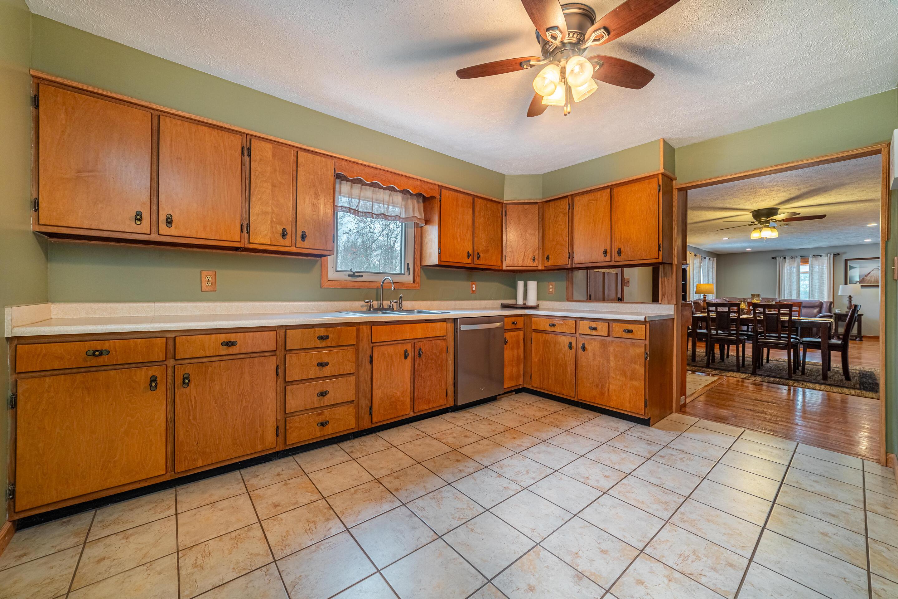 4454 Flowers Road Mansfield, OH 44903 - Photo 7 of 38 IMG-18