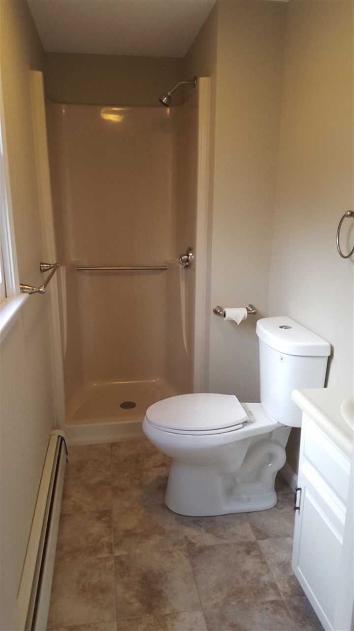 661 Cross Country Road Pembroke, NH 03275 - Photo 14 of 23