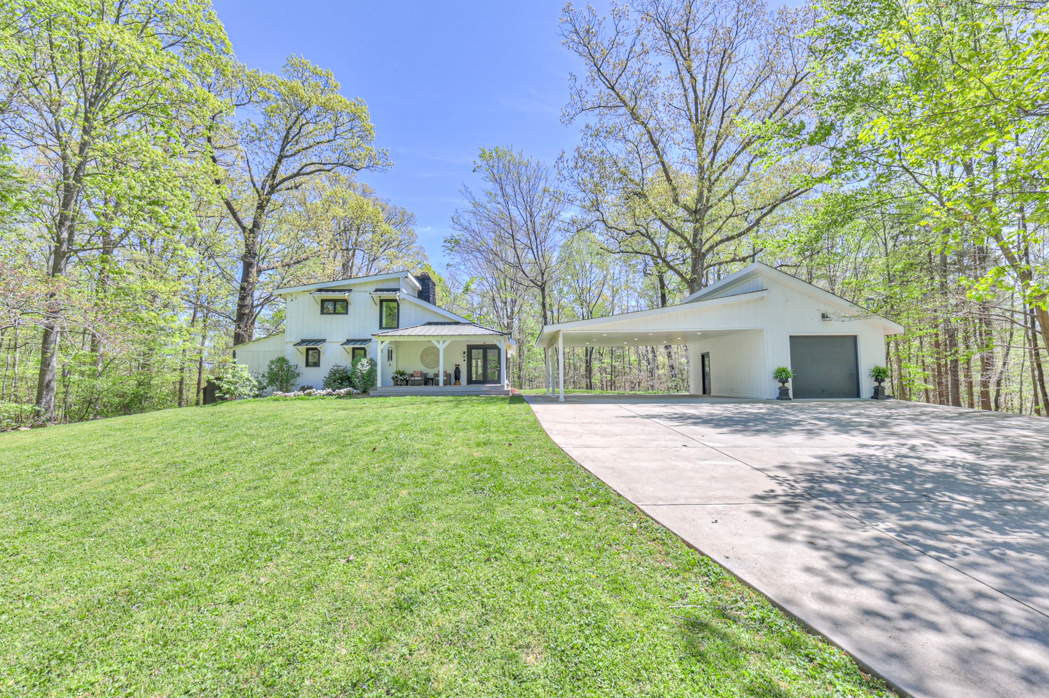 8583 Lewis Road Nashville, TN 37221 - Photo 4 of 56 Gallery Image 4