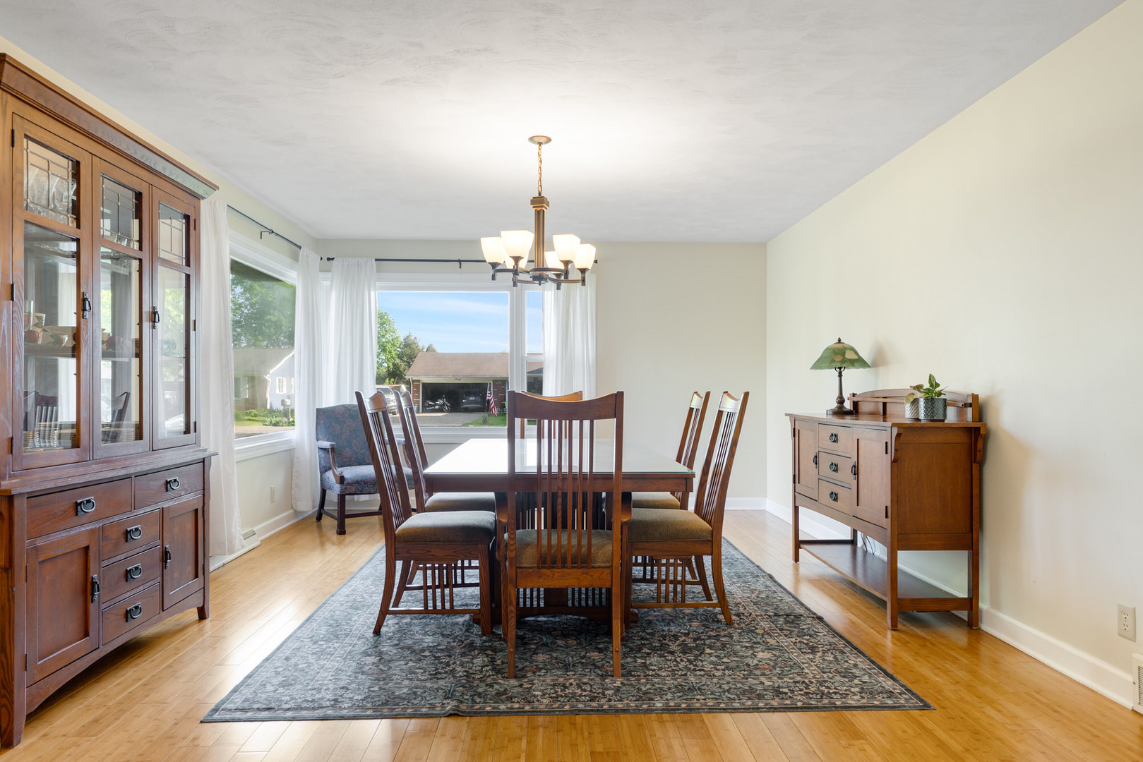 415 Maplewood Drive Sycamore, IL 60178 - Photo 4 of 31