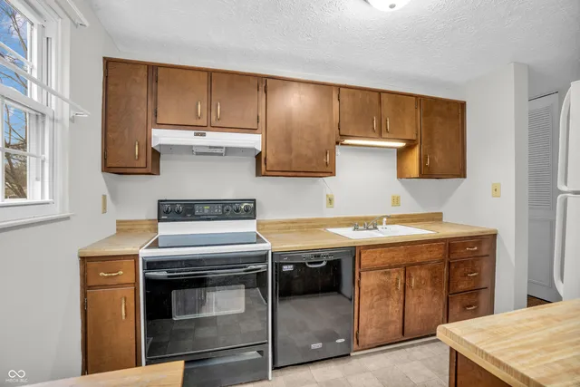 $238,900 | 6711 Granner Circle, Indianapolis, IN 46221