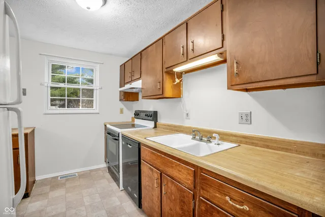 $238,900 | 6711 Granner Circle, Indianapolis, IN 46221