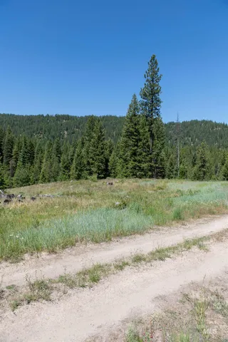 $250,325 | 33 Clear Creek Road, Cascade, ID 83611