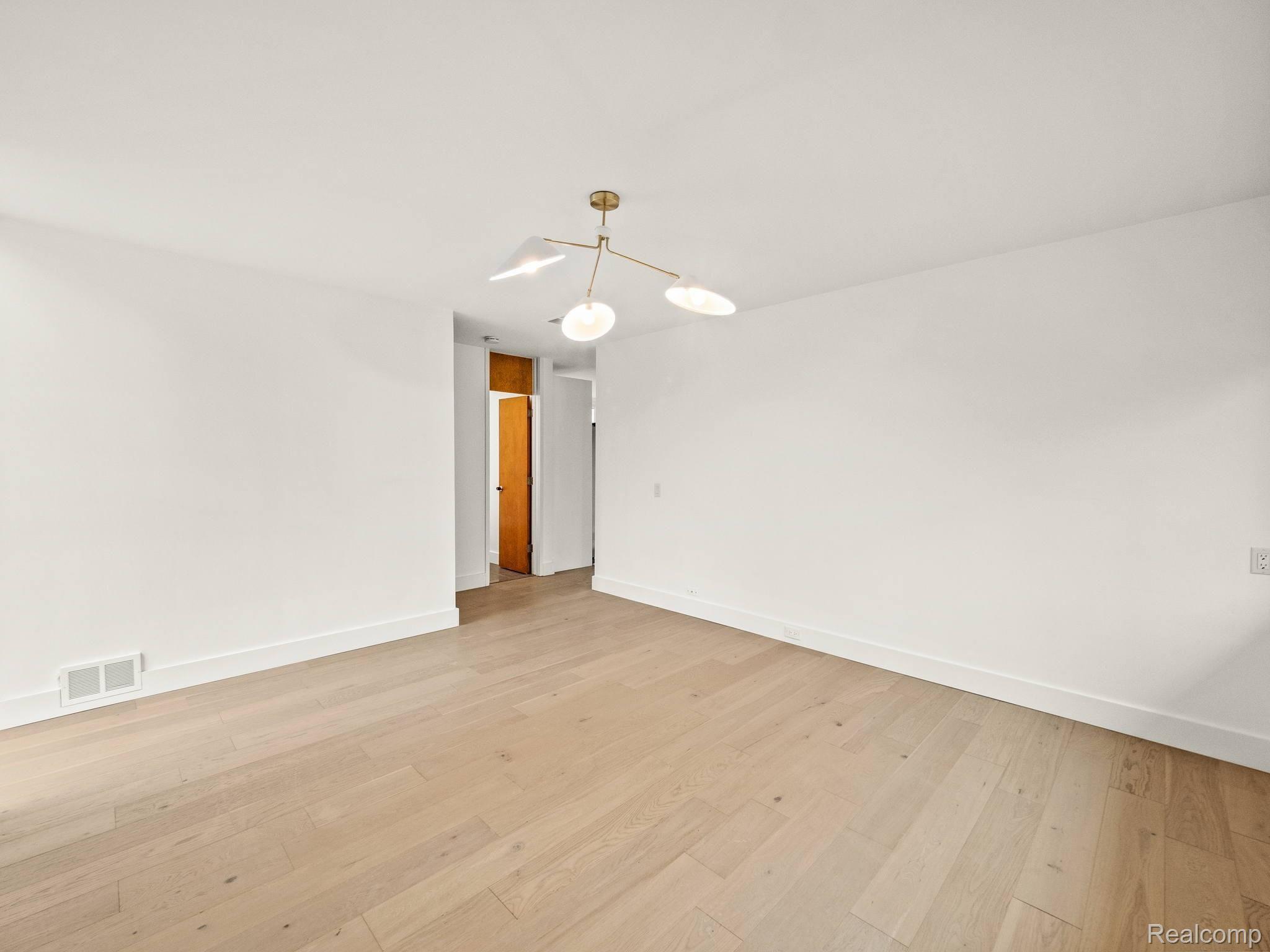 4325 Derry Road Bloomfield Hills, MI 48302 - Photo 28 of 34 28-web-or-mls-P2344364.jpg