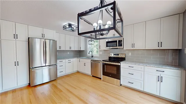 $799,900 | 112 Cranberry Ridge Road, Glocester, RI 02857