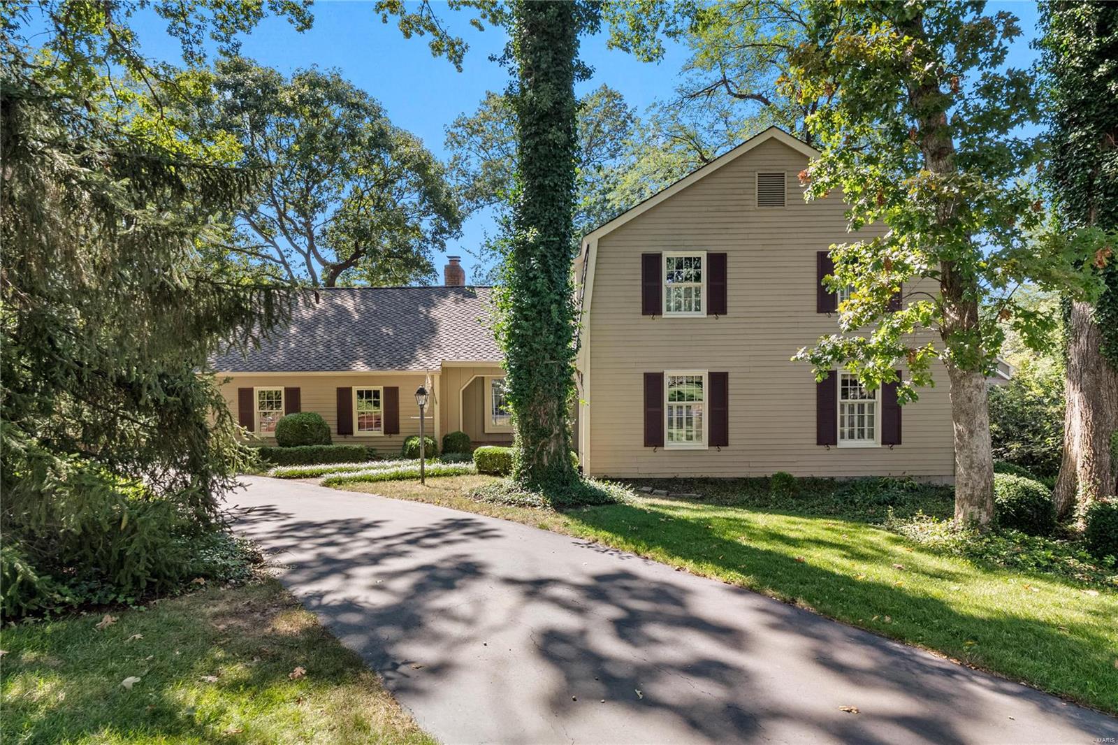 3 Broadview Farm Road Creve Coeur, MO 63141 - Photo 1 of 44 Gallery Image 1