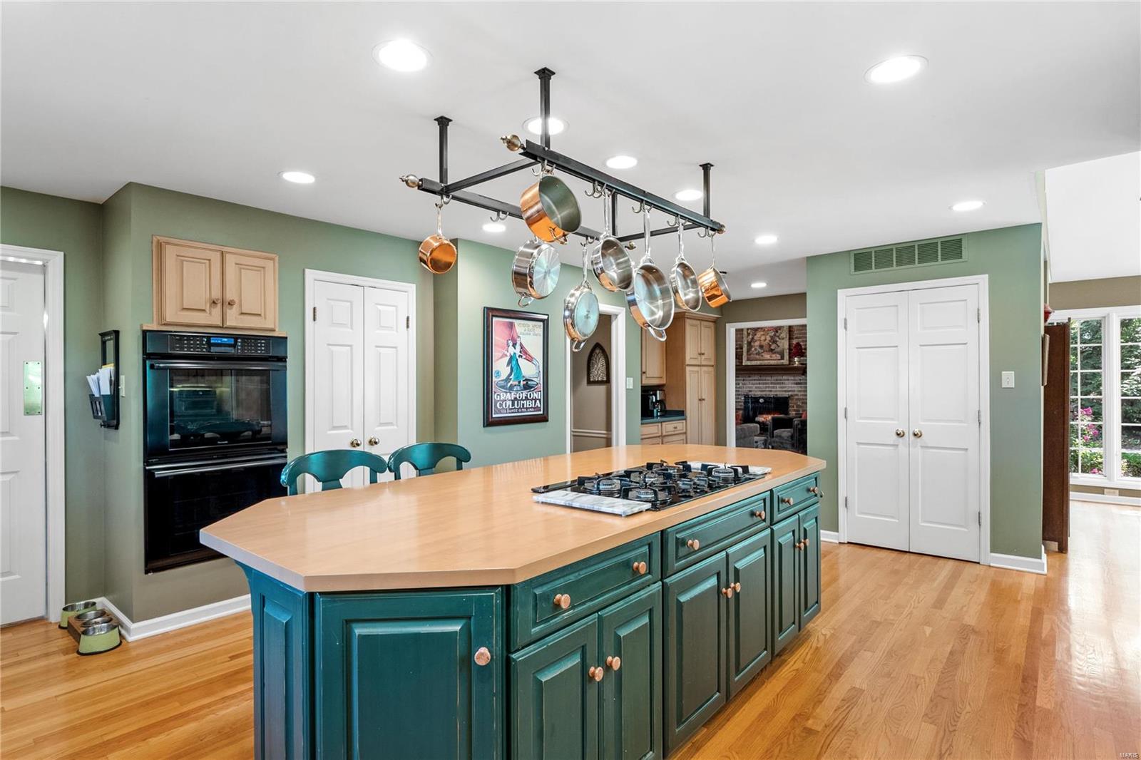 3 Broadview Farm Road Creve Coeur, MO 63141 - Photo 15 of 44 Gallery Image 15