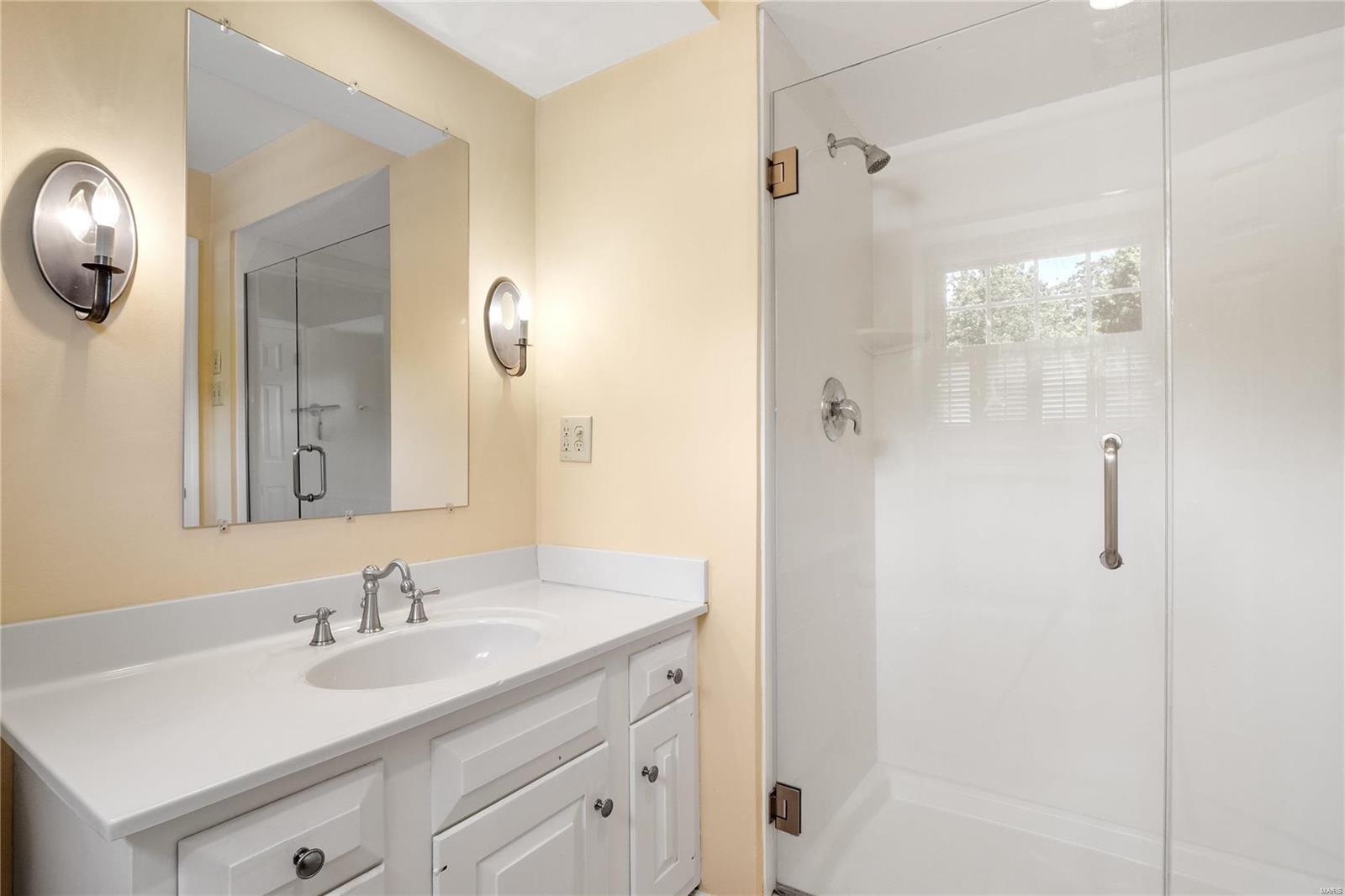 3 Broadview Farm Road Creve Coeur, MO 63141 - Photo 24 of 44 Gallery Image 24
