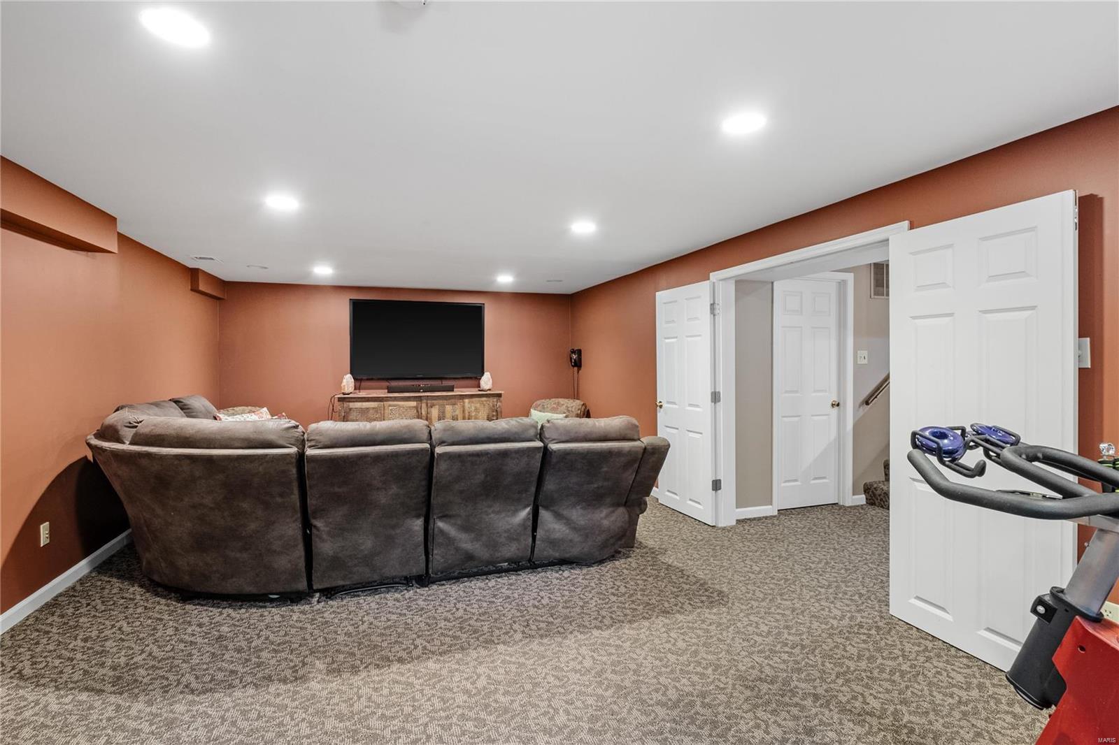 3 Broadview Farm Road Creve Coeur, MO 63141 - Photo 36 of 44 Gallery Image 36