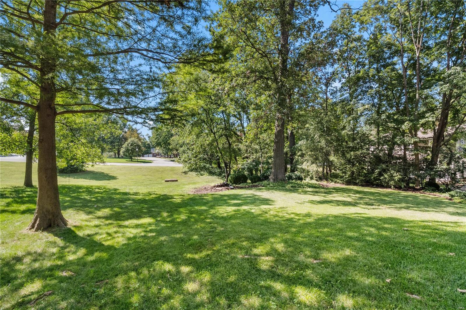 3 Broadview Farm Road Creve Coeur, MO 63141 - Photo 38 of 44 Gallery Image 38