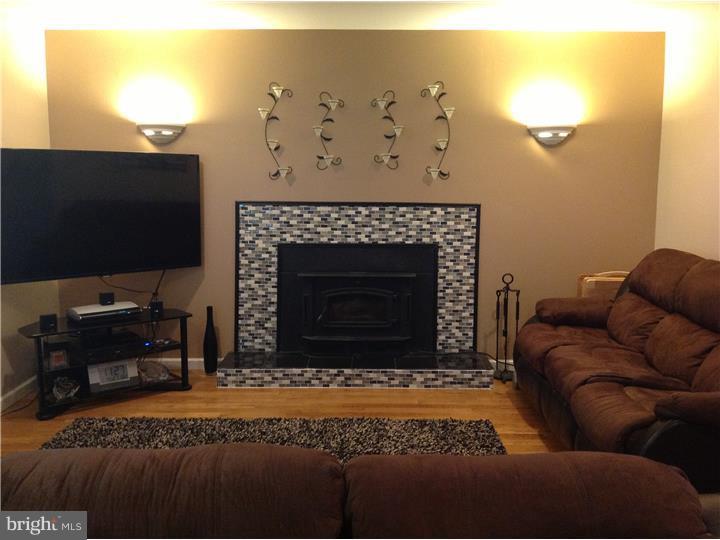 4 Holden Road Cherry Hill, NJ 08034 - Photo 6 of 23 Family Room