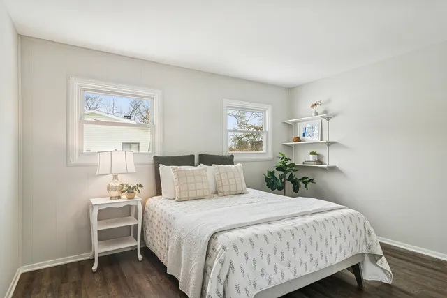 $350,000 | 11 Crestview Terrace, Buffalo Grove, IL 60089