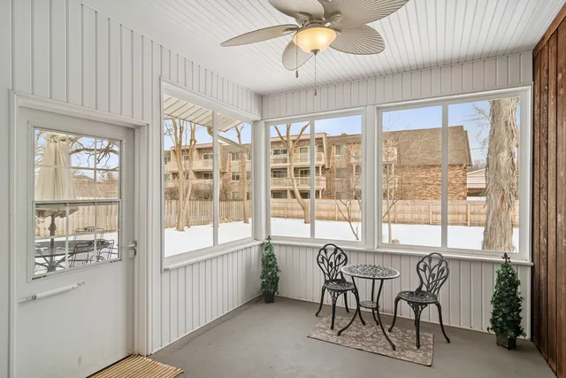 $350,000 | 11 Crestview Terrace, Buffalo Grove, IL 60089