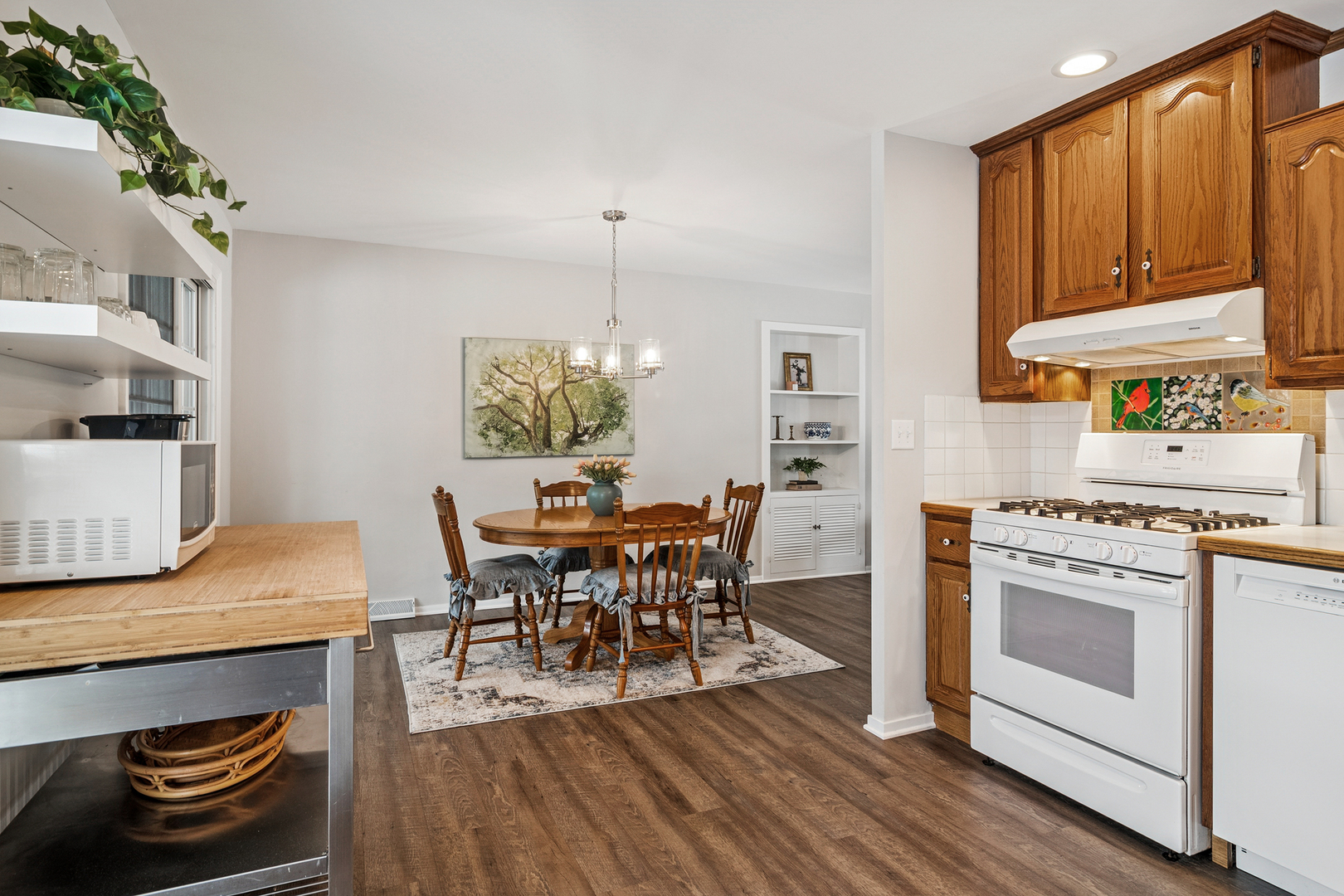 11 Crestview Terrace Buffalo Grove, IL 60089 - Photo 8 of 18