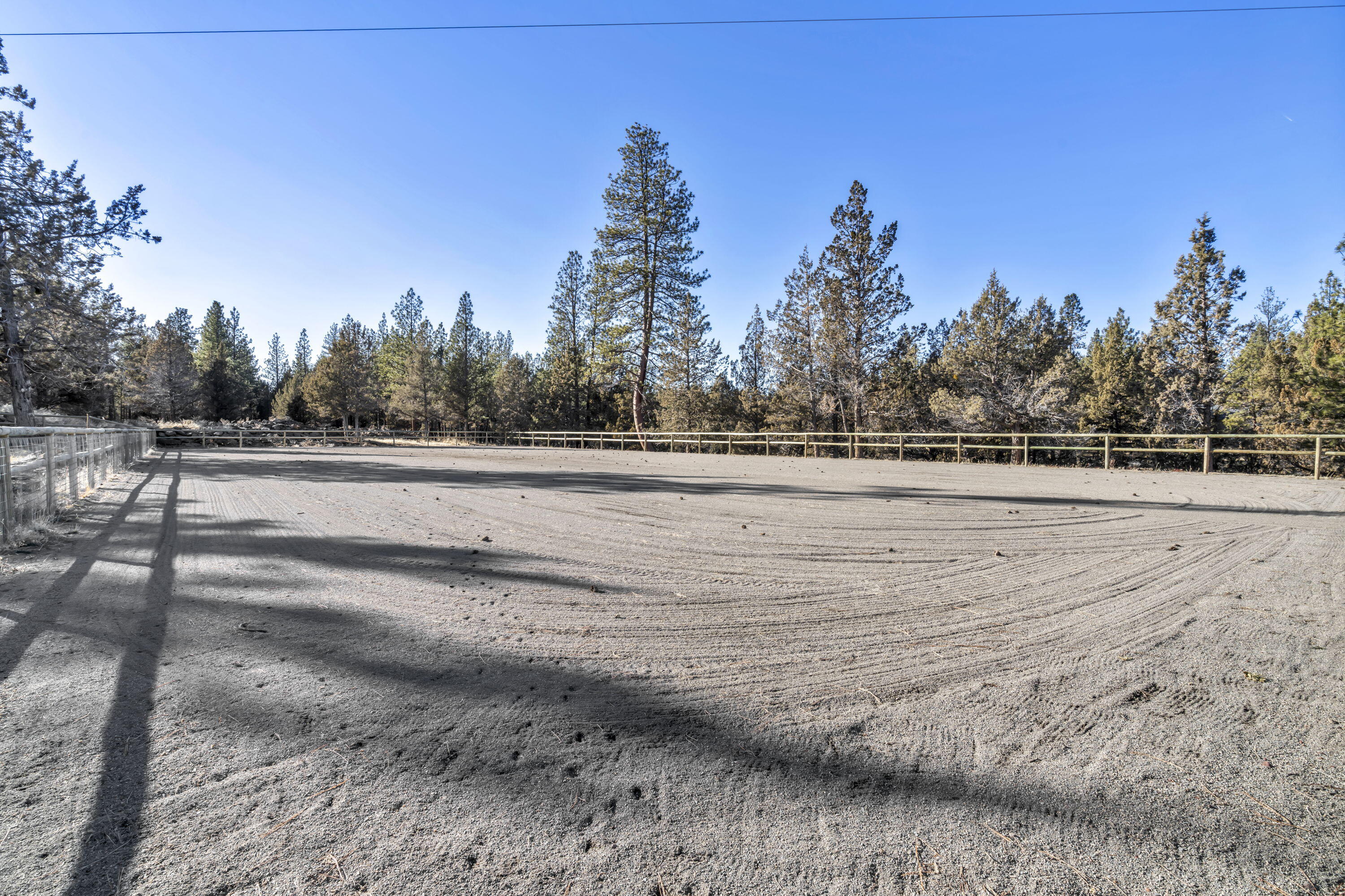 19155 Klippel Road Bend, OR 97703 - Photo 39 of 43 Arena.