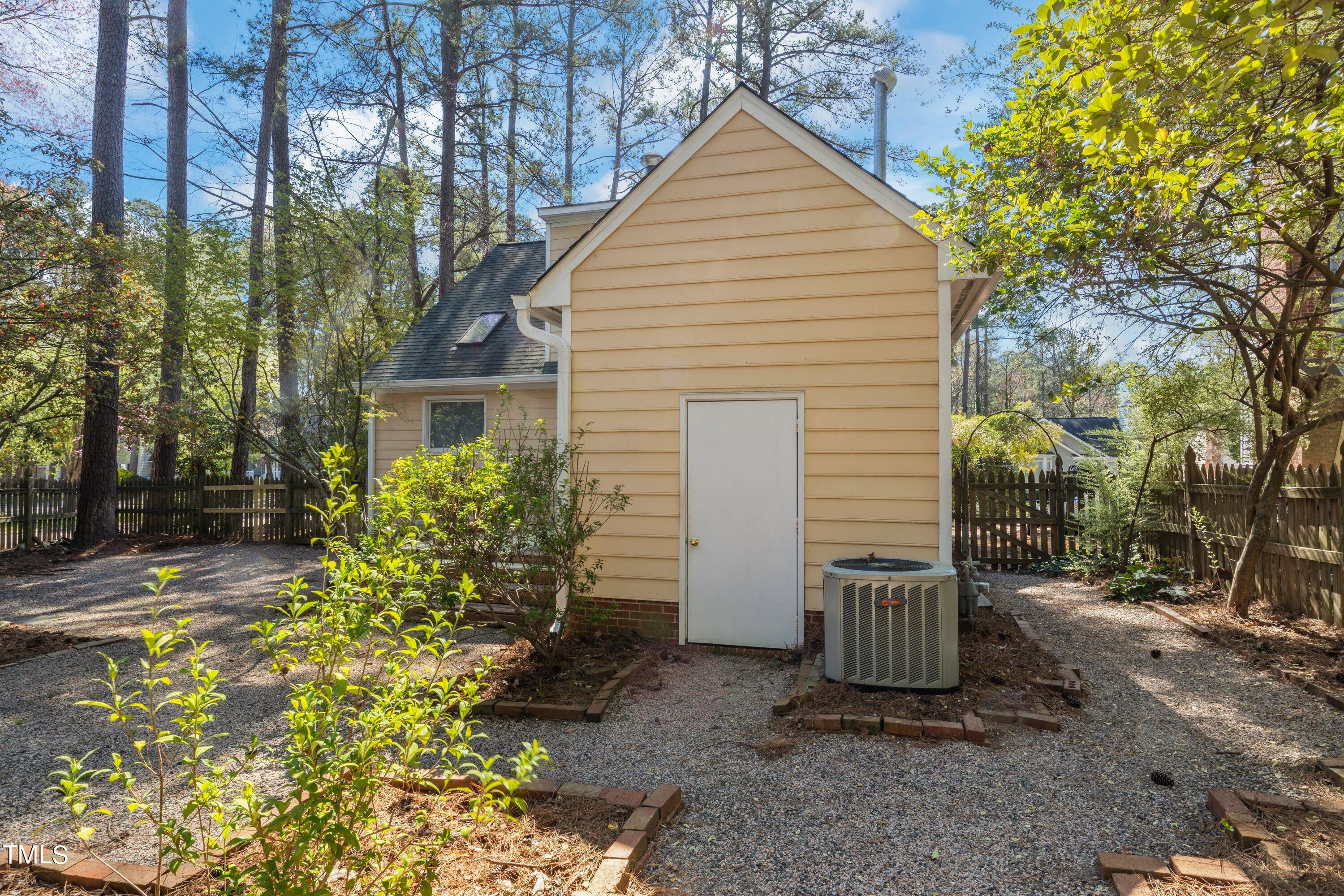 4625 Thurmount Place Raleigh, NC 27604 - Photo 28 of 34 11-4625 Thurmount Pl20230320_0011
