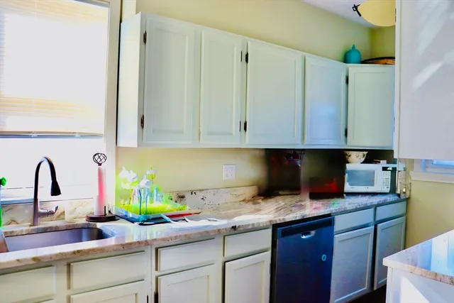 $3,900 | 10 Cushing Street, Salem, MA 01970