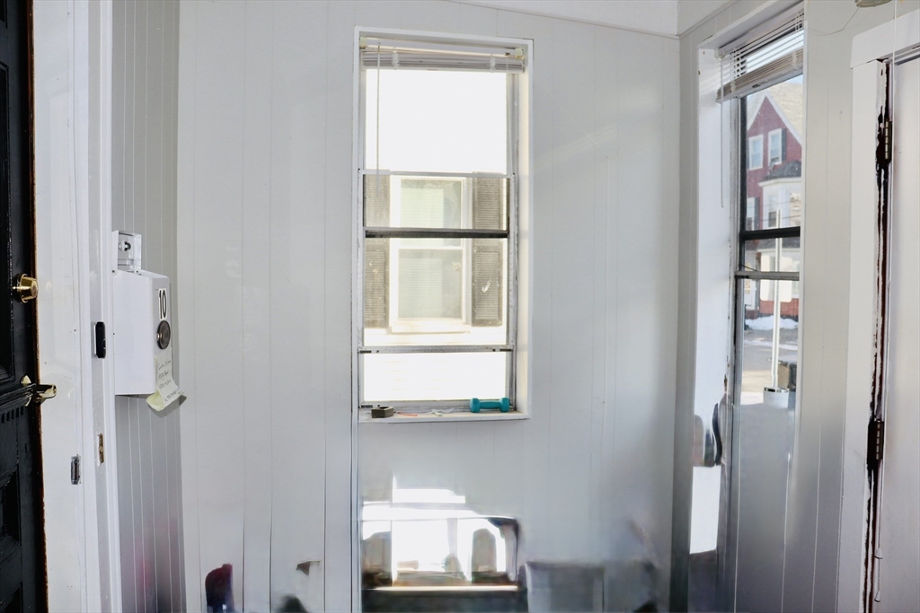 10 Cushing Street Salem, MA 01970 - Photo 6 of 42