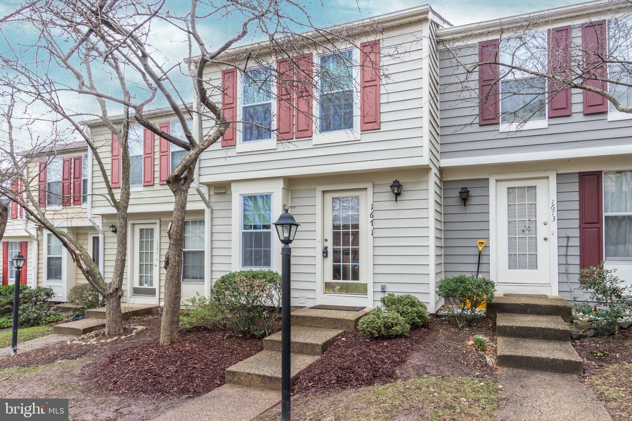 1671 Fieldthorn Drive Reston, VA 20194 - Photo 1 of 27 Gallery Image 1