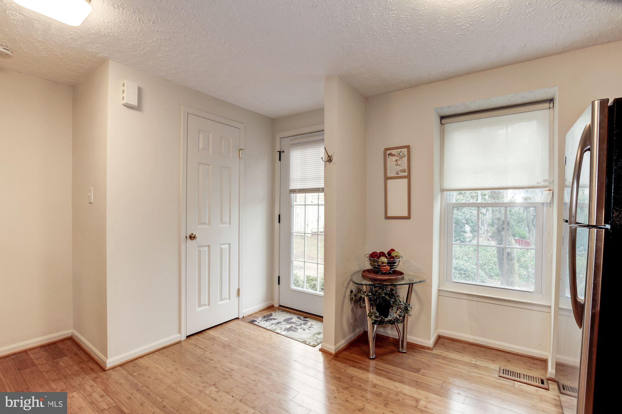 1671 Fieldthorn Drive Reston, VA 20194 - Photo 6 of 27 Gallery Image 6