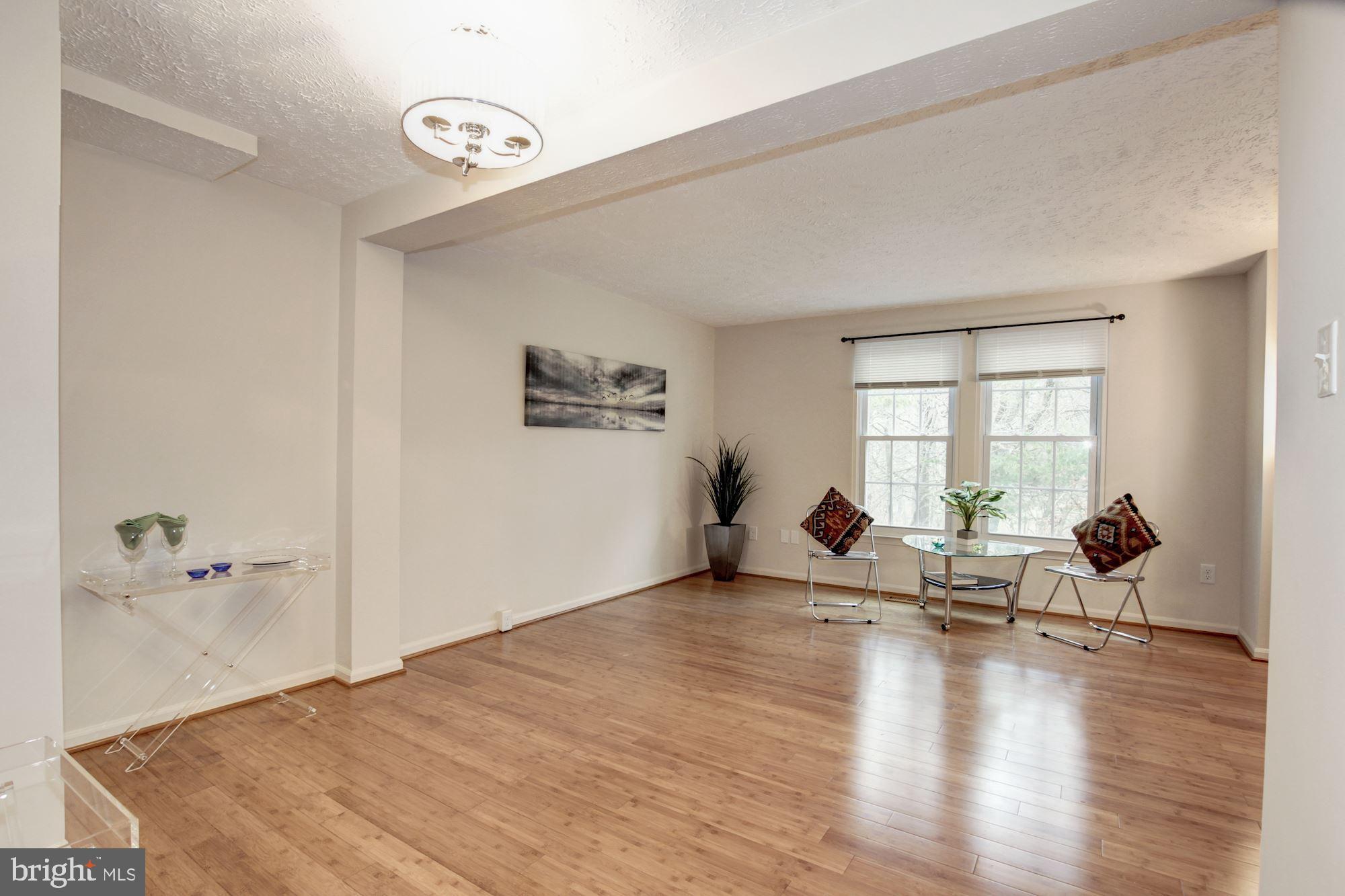 1671 Fieldthorn Drive Reston, VA 20194 - Photo 7 of 27 Gallery Image 7