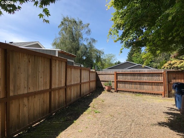 2655 32nd Street Springfield, OR 97477 - Photo 8 of 8