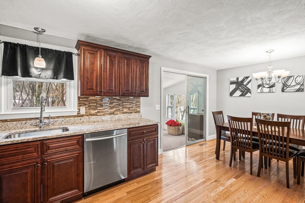 18 Coach Road Billerica, MA 01862 - Photo 10 of 33