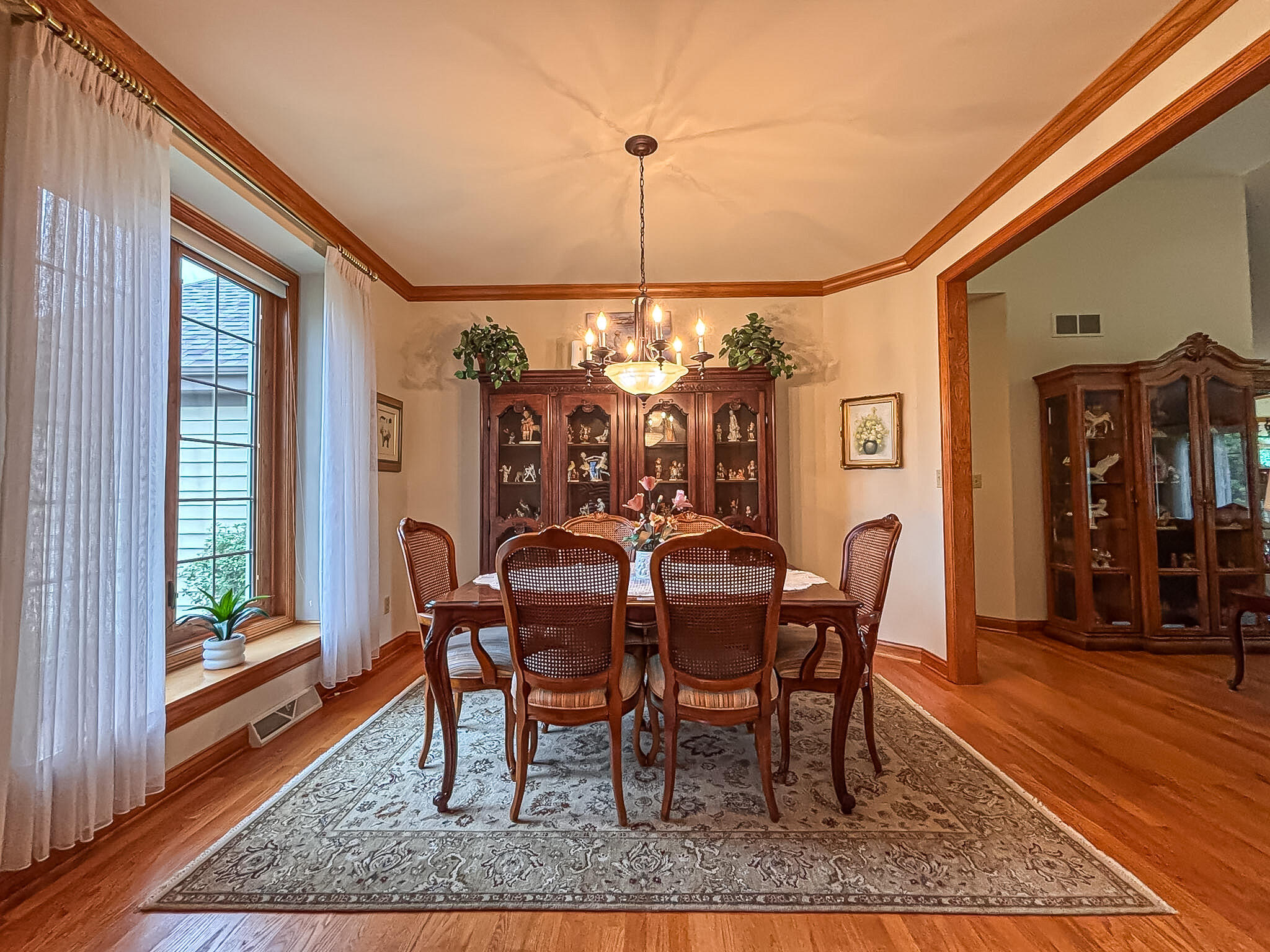 N22W26746 Shooting Star Road Pewaukee, WI 53072 - Photo 9 of 38 Dining Room