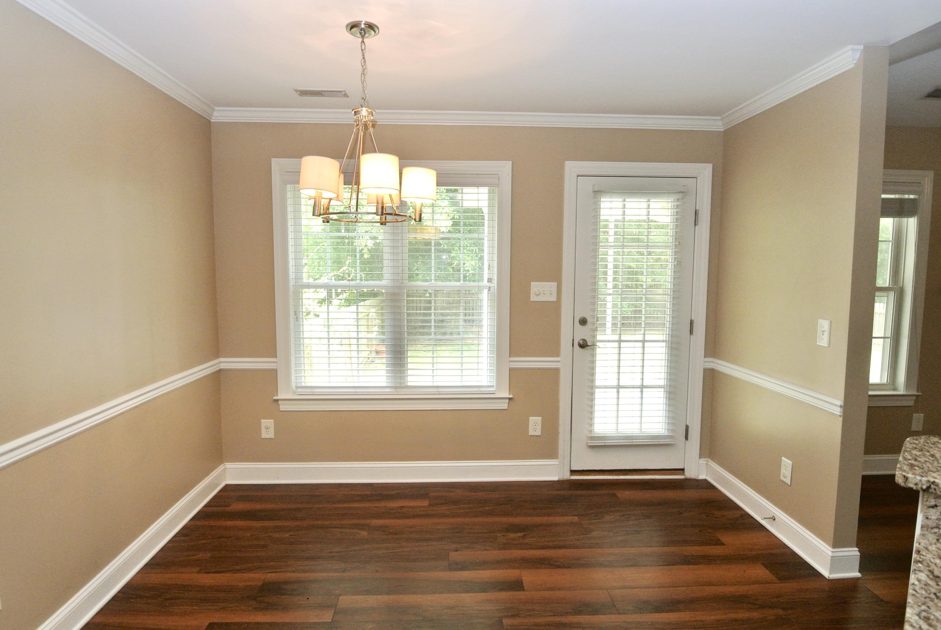 440 Neuchatel Road New Bern, NC 28562 - Photo 14 of 32 Eat-in area of kitchen