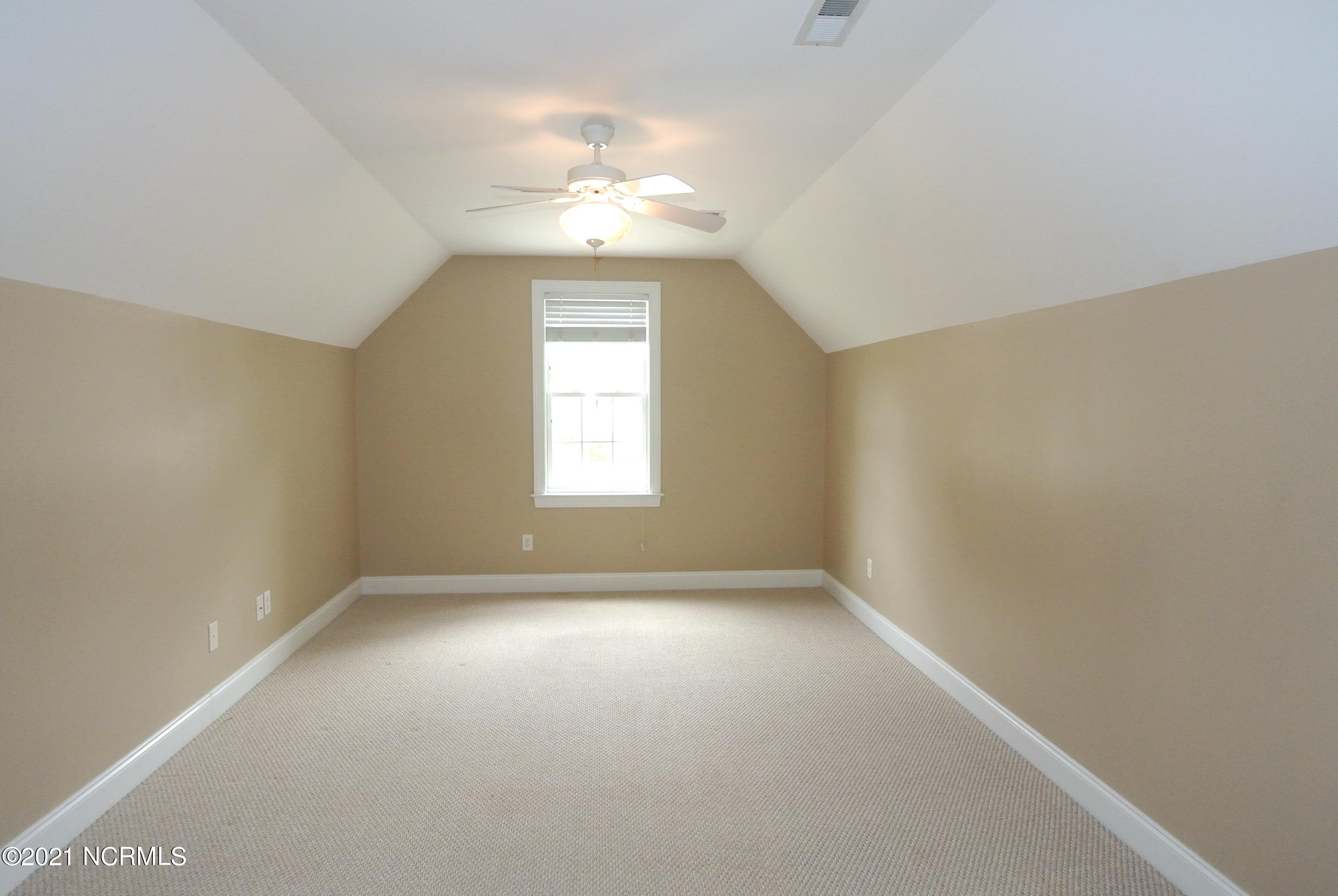 440 Neuchatel Road New Bern, NC 28562 - Photo 25 of 32 Upstairs finished room over garage